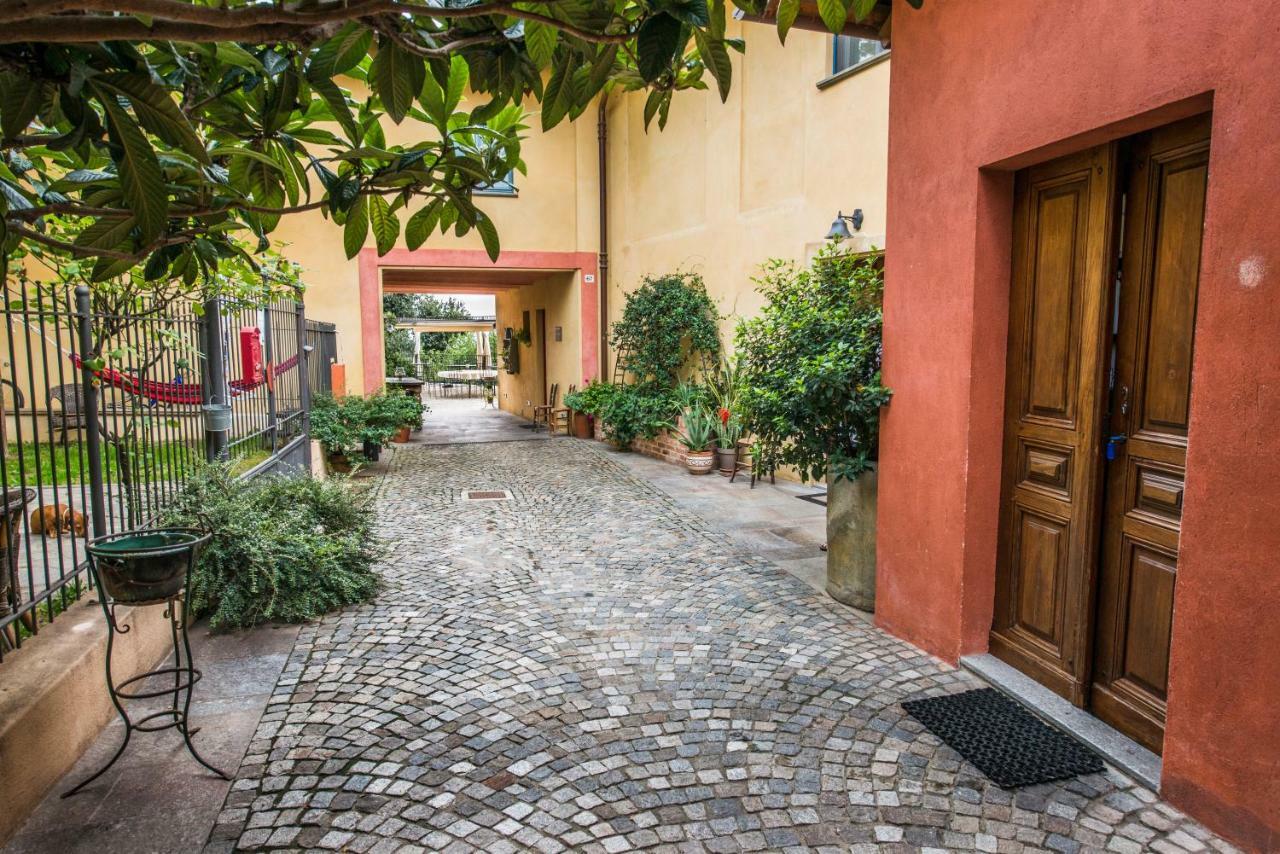 Albergo Ristorante Garibaldi Cisterna d'Asti Exterior photo
